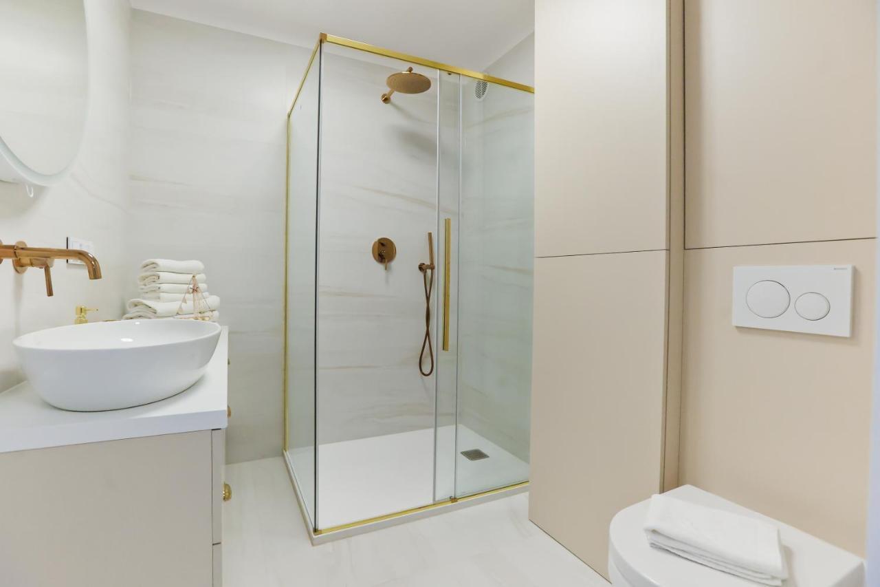 M&K Apartamenty Sailors Golden Yacht, Gdansk - Wyspa Sobieszewska エクステリア 写真